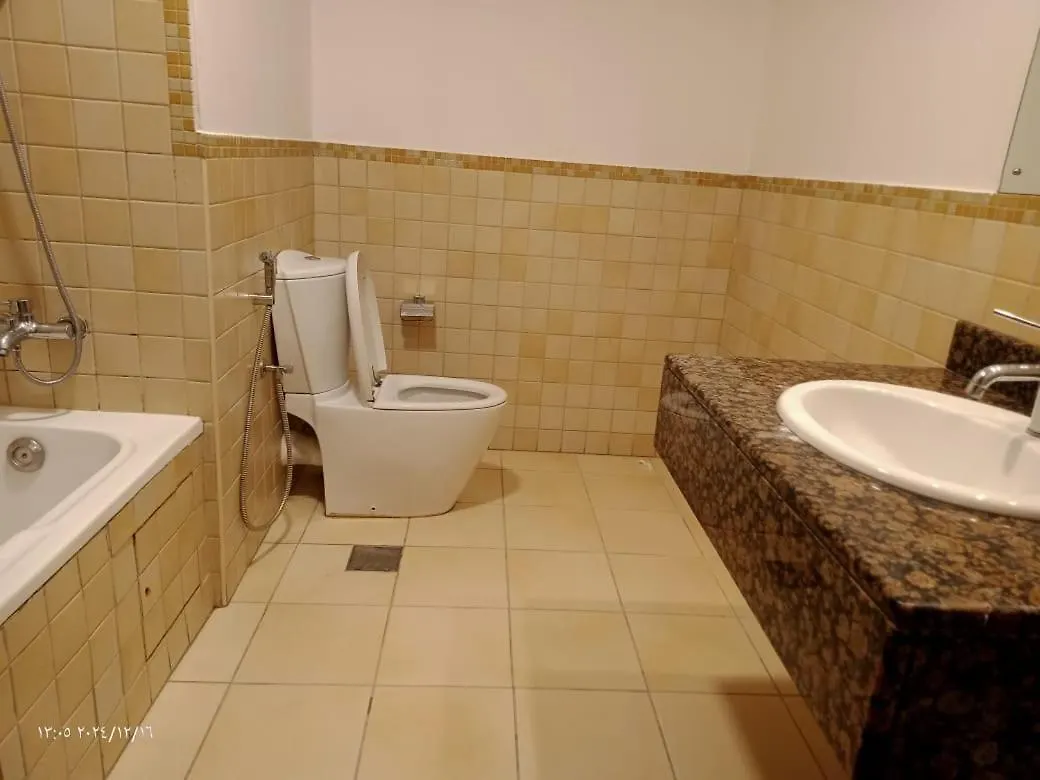 Homestay Luxury Room With Lake View In Jbr Dubai