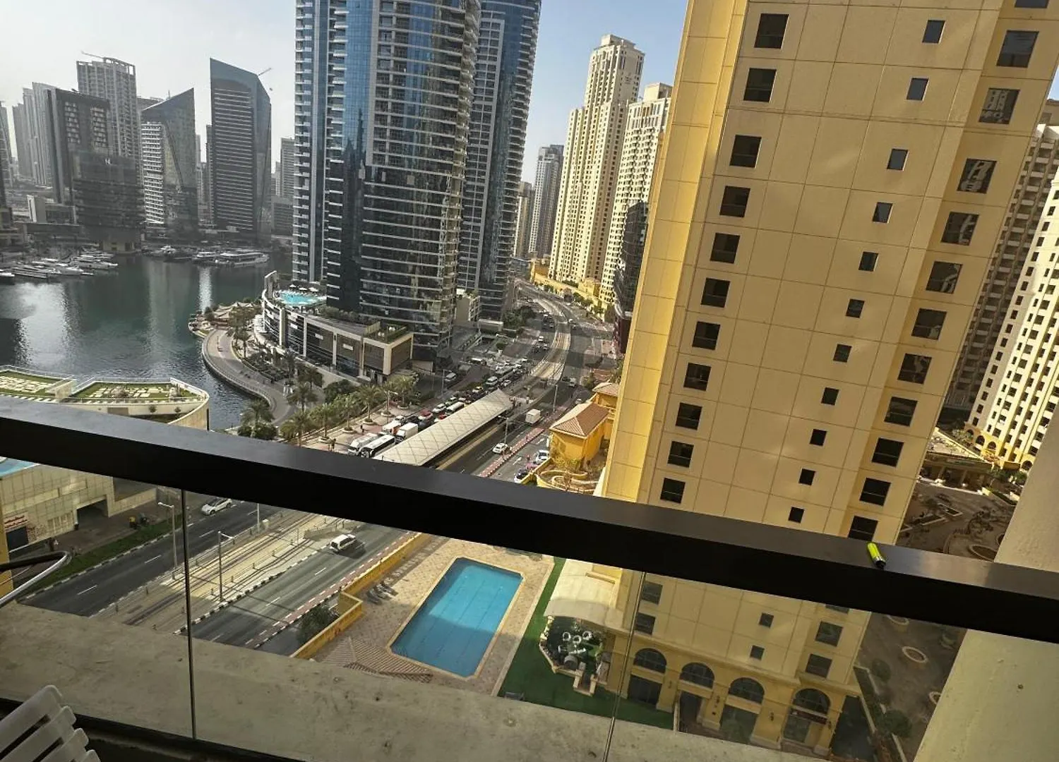 Homestay Luxury Room With Lake View In Jbr Dubai